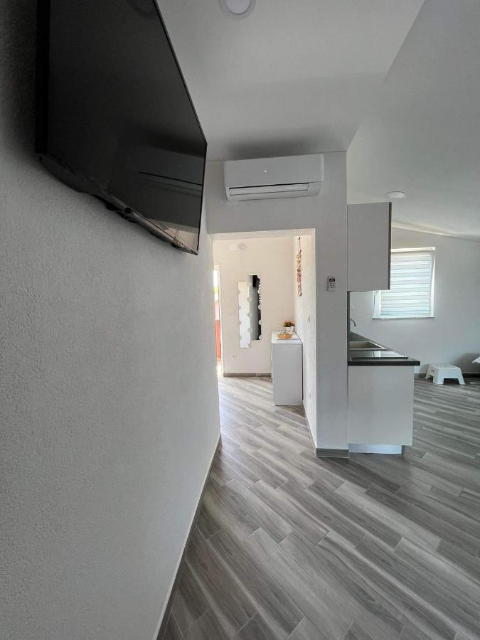 Apartment ˝Soleil˝ Vir Exterior foto
