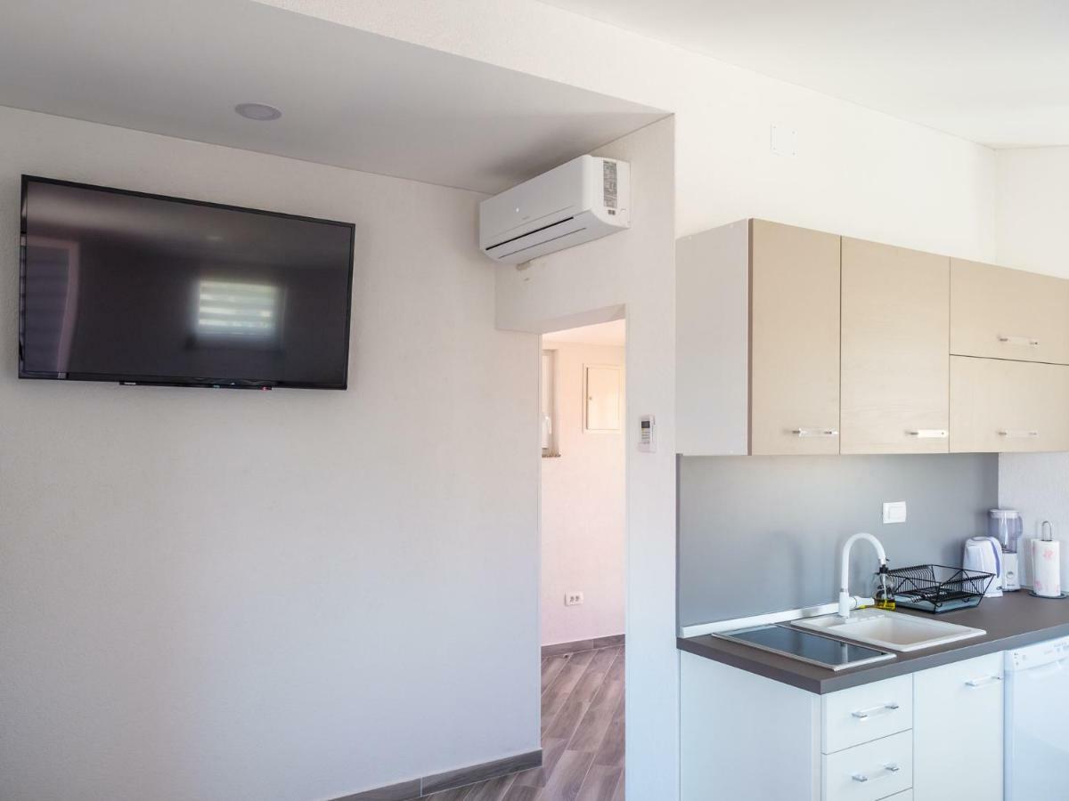 Apartment ˝Soleil˝ Vir Exterior foto